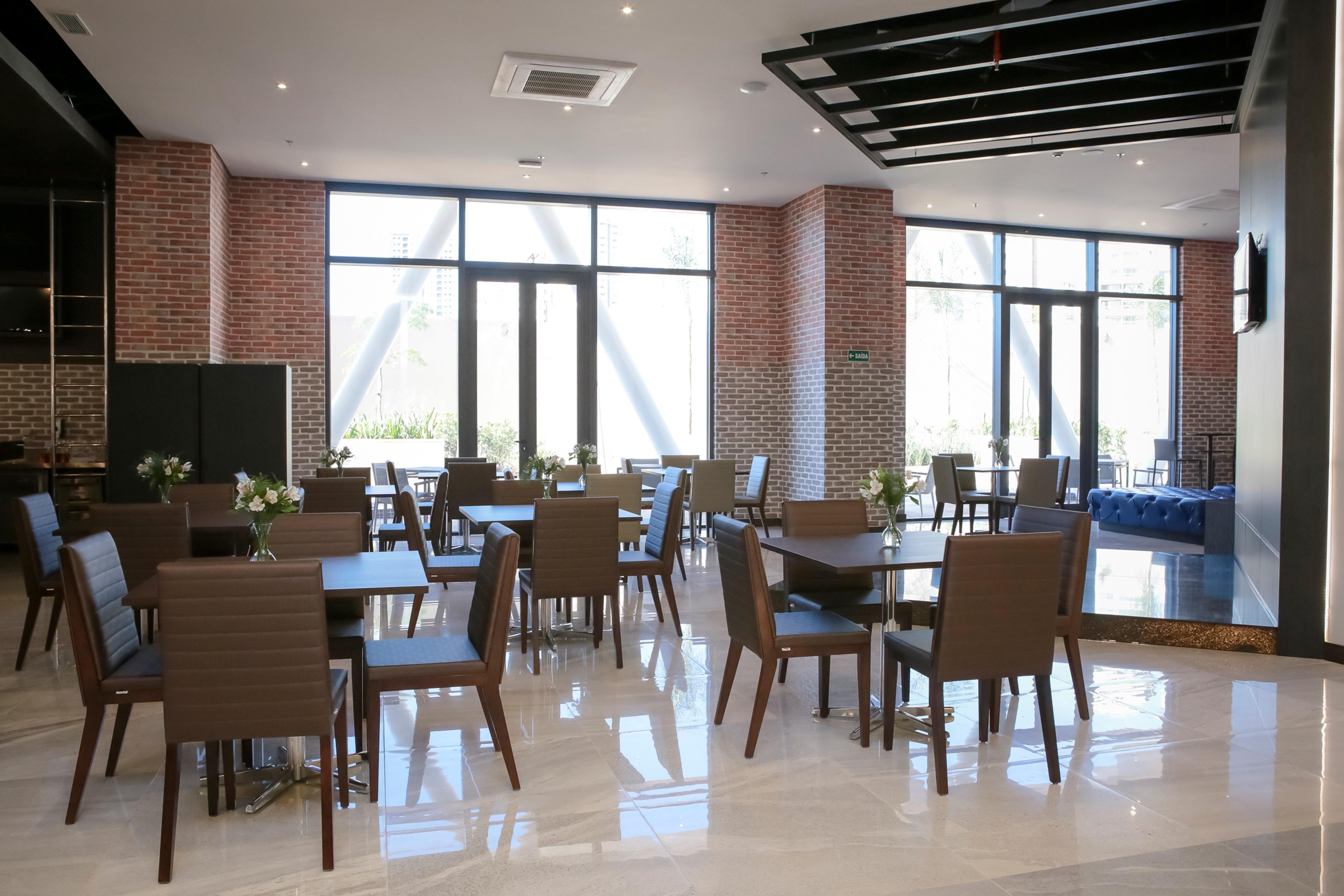 Tryp By Wyndham Ribeirao Preto Hotel Bagian luar foto The interior of the hotel
