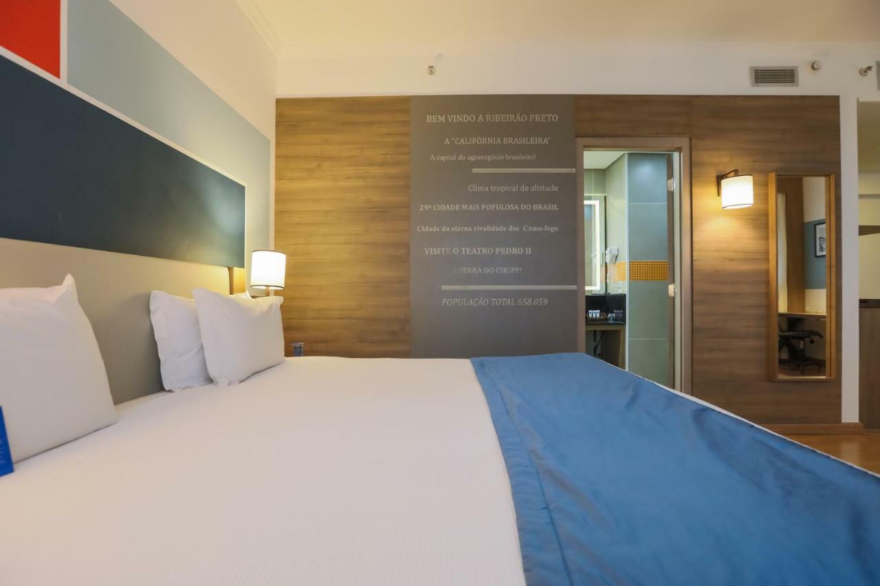Tryp By Wyndham Ribeirao Preto Hotel Bagian luar foto A room at the hotel